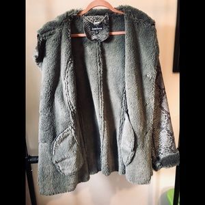 dennis basso Jackets & Coats - Dennis Basso Gray Snakeskin Coat Size 1X dennis basso Jackets & Coats - Dennis Basso Gray Snakeskin Coat Size 1X